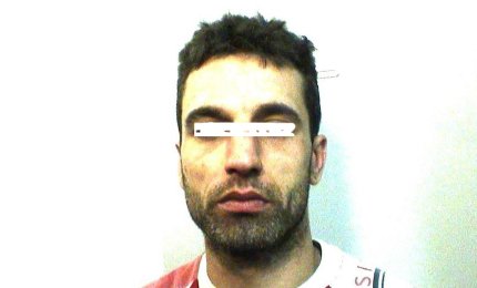 Ruba un lavandino. Arrestato 