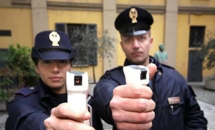Spray al peperoncino in dotazione ai poliziotti
