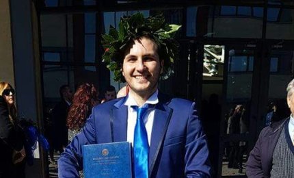 Raffaele Bono è dottore in giurisprudenza cum laude