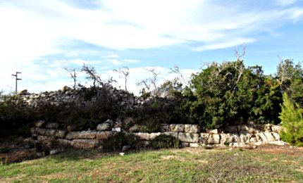 Scoperta a Giuggianello una torre messapica