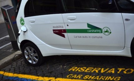 Condividere l'auto nelle piccole e nelle grandi città