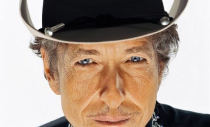 "Chi sui manifesti cita frasi altrui almeno ne inserisca l'autore"