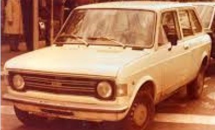 Una targa "in sonno" su una 128 che scorrazza allegramente (2)