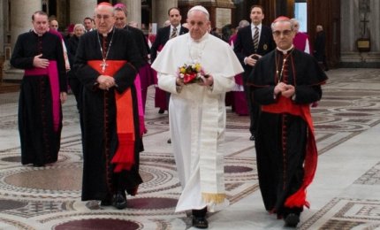 Francesco ha pagato l'albergo e ritirato i bagagli