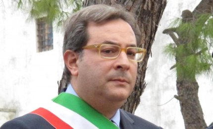 Centro antico aperto al traffico dalle ore 6 alle 20, Aprea cede ad un gruppo di commercianti