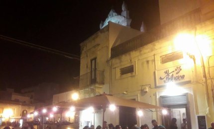 Un normale controllo di Polizia in un locale di via Garibaldi a Galatina scatena il popolo di facebook