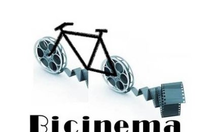 Se vai al cinema in bici il biglietto ti costa meno e se fori ti riparano la gomma