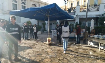 Sequestri preventivi di zone del mercato ittico di Gallipoli