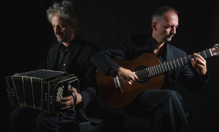 I concerti degli Amici della Musica cominciano con il Duo Leone (chitarra) – Bongianino (bandoneon)