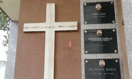 Neanche di fronte al dolore della morte