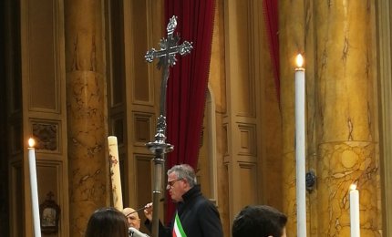 "L'uomo al centro"