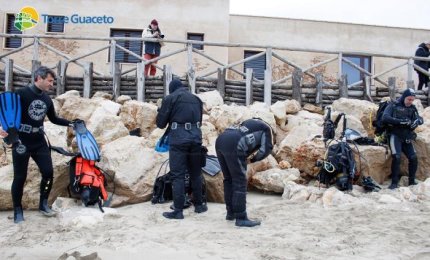 Pulizia straordinaria nell'area protetta di Torre Guaceto