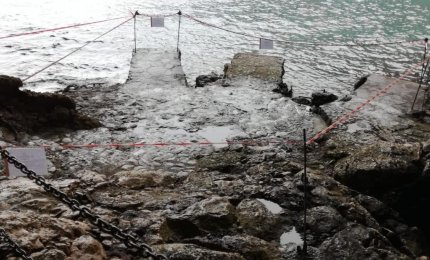 Sequestrati passaggi pedonali abusivi nella Grotta della Zinzulusa