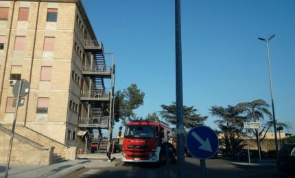 Fumo al quarto piano dell'Ospedale di Galatina. Evacuato il reparto di Chirurgia