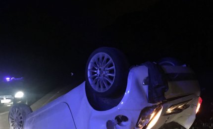 Auto si ribalta sulla Noha-Galatina, ferita la giovane guidatrice