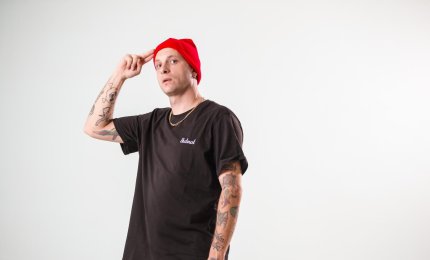 "La pizzica è molto adatta agli scatti del mio rap"