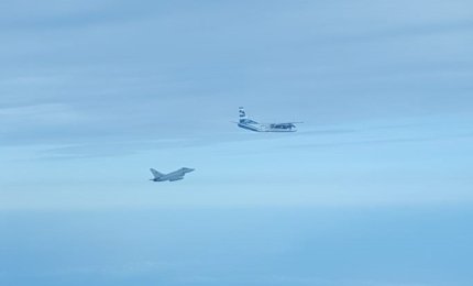 Due caccia italiani intercettano e scortano fino a Fiumicino un Antonov ucraino