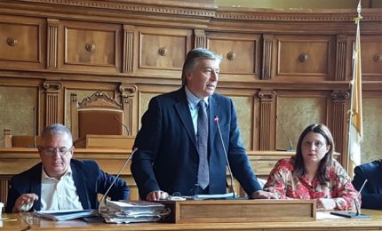 Gabellone presiede l'ultimo consiglio provinciale