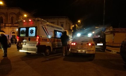 Insegnante investita in Piazzale Stazione. Torna il solito problema della scarsa visibilità in uscita da via Albanese