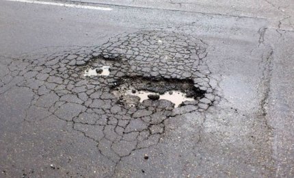 "Alla Puglia 16 milioni di euro all'anno per riparare le strade"