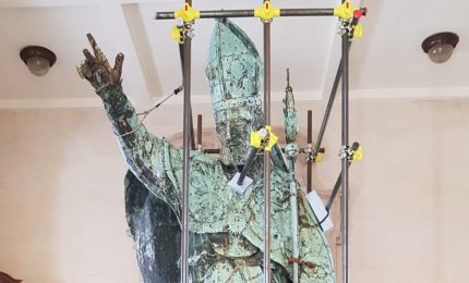 Le nanotecnologie per restaurare la statua di Sant'Oronzo. Usare le stesse tecniche sulla "Lampada senza luce" a Galatina?