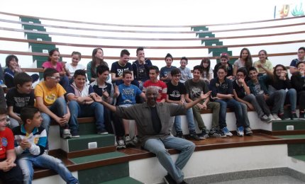 Carl Heyward con i ragazzi di Collemeto