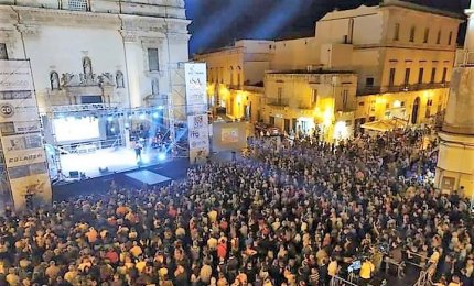 "Il successo di TUTTI QUI è merito di tanti. Li ringrazio uno per uno"