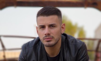“Tu si a Fine do Munno”, Angelo Famao a Galatina