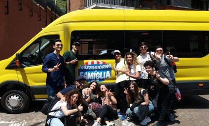 "Mezzogiorno in famiglia", lo scuolabus viene consegnato alla Città