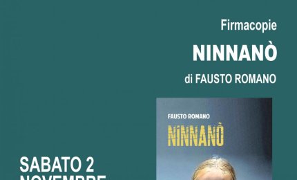 "Ninnanò", Fausto Romano firma le copie del suo romanzo nella Libreria Viva-Athena