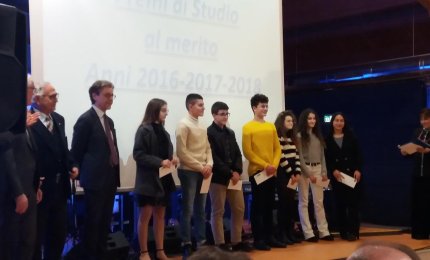 Gli studenti meritevoli premiati dalla BCC Terra d'Otranto