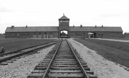 “Sulle note della vita”, lo spettacolo dei ragazzi del Polo 1 nella "Giornata della Memoria"