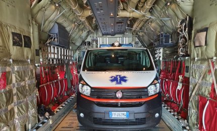 Neonato in pericolo di vita trasportato da Bari a Roma da un C130 dell'Aeronautica Militare