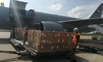 Un ponte aereo dell'Aeronautica Militare per distribuire tutto il materiale sanitario sul territorio nazionale