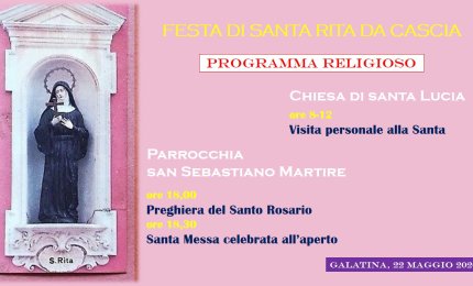 Una messa all'aperto davanti alla chiesa di San Sebastiano a devozione di Santa Rita da Cascia