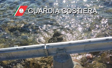 Cemento sugli scogli, scattano le denunce