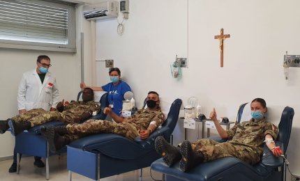 Donate al Fazzi 70 sacche di sangue dai militari del 15° Reggimento Cavalleggeri di Lodi 
