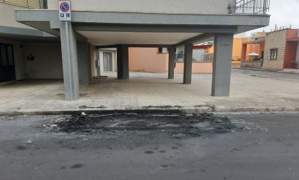 A fuoco in via Caserta un'auto ricollegabile ad un pregiudicato galatinese