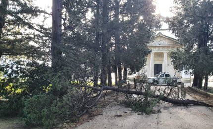 Un terribile vento semina distruzione nel territorio di Galatina