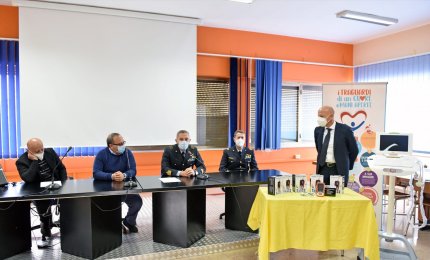 Dalla base aerea di Galatina un ecografo per la sala parto del Fazzi ed apparecchiature mediche per il 118 di Asl Lecce