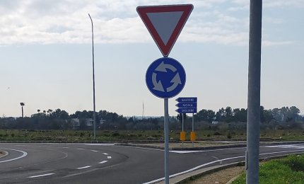 Tangenziale ovest di Galatina, segnali divelti e polemiche per alcune infelici loro installazioni