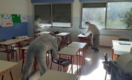 "Sanificazione delle scuole e tamponi gratuiti a tutti gli interessati"