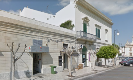 Tenta di forzare i distributori automatici di via Principe di Piemonte a Galatina: indagato casaranese