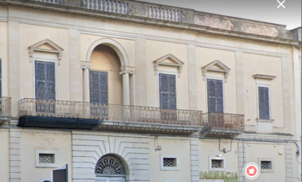 "La pensilina arriverà prima della pioggia?"