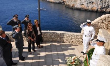 Commemorato a Castro il sacrificio dei finanzieri De Rosa e Zoccola
