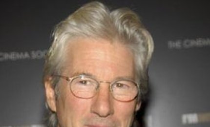 "Richard Gere venga ad impersonare il Conte di Copertino nel nostro Corteo storico medievale Madonna della Neve” 