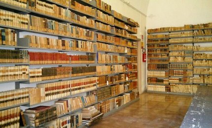 Libri per la Biblioteca comunale. "Perché scegliere fornitori esterni a Galatina?"