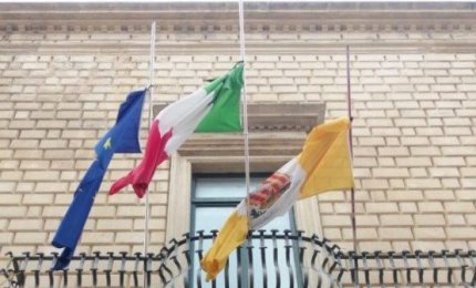 In Provincia bandiere a mezz'asta per la scomparsa di David Sassoli