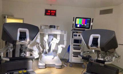 Pronto ad operare anche al Fazzi il robot chirurgico "da Vinci Xi" 