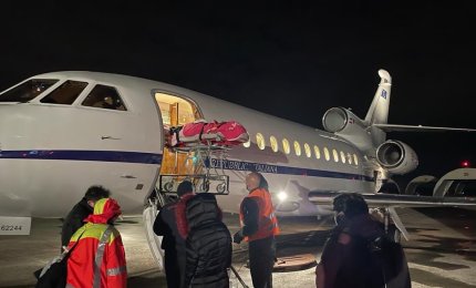 Bambina in pericolo di vita trasferita dall'aeroporto di Galatina a Roma con un Falcon dell'Aeronautica Militare